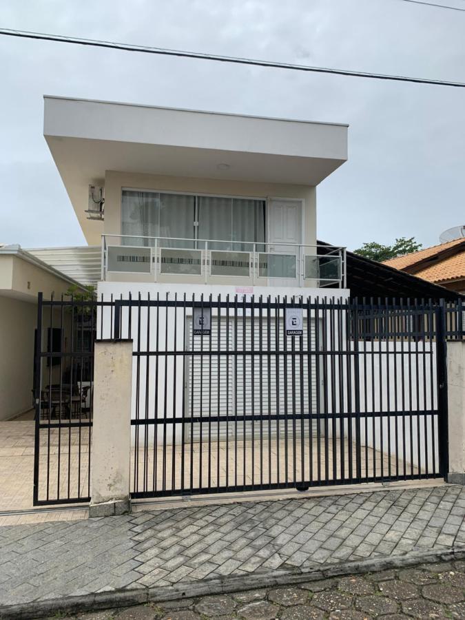 Apto E Suites Praia Do Itapocoroi Penha  Exterior photo